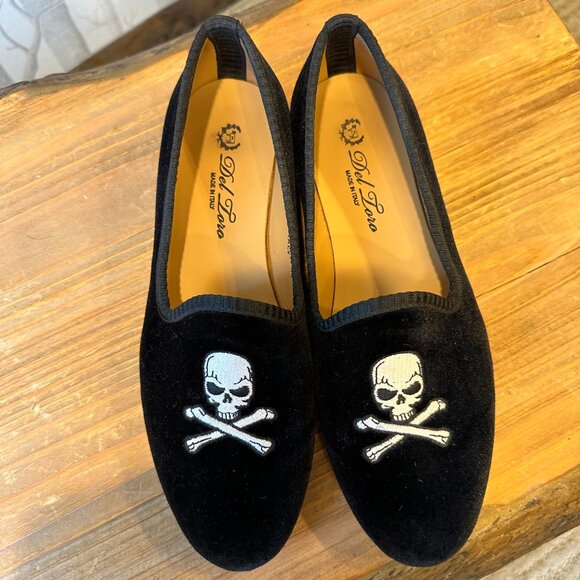Del Toro Skull Black Velvet Loafers Size 7.5. EUC - Picture 3 of 7
